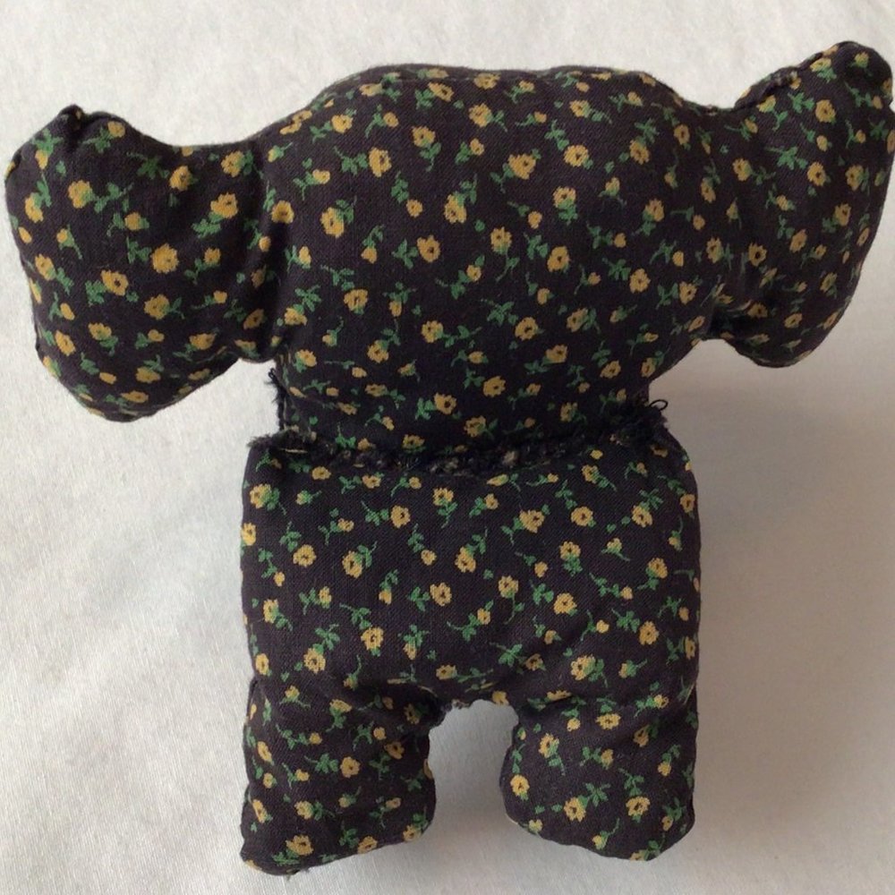 Stuffed elephant and stuffed baby bear. Home made from pattern/kit - Picture 6 of 9